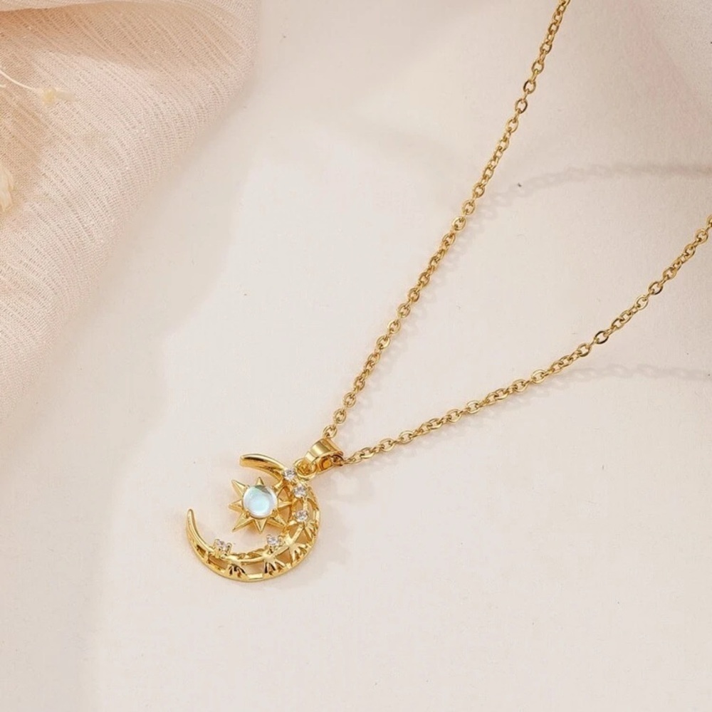 Gold Plated Stainless Steel Moon & Star Cresent Pendant Chain Necklace